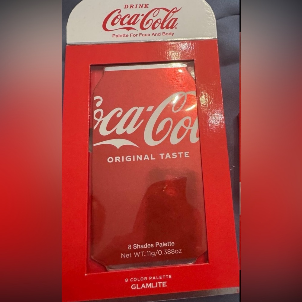 Glamlite Coca-Cola Makeup Palette